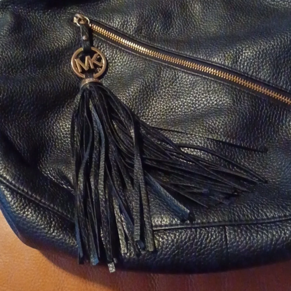 > Michael Kors Elegant Black Women's Bag Charm Tassel